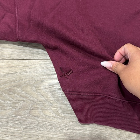 Distorted People Drop Shoulder Cropped Crewneck Sweater - Picture 8 of 10